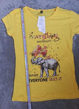 Комплект жіночих  футболок5 фото