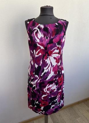 Яркое льняное платье