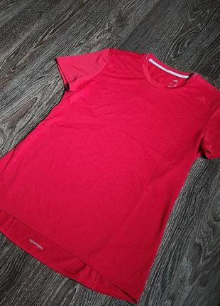 Оригінальна футболка adidas