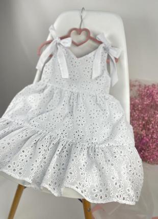 Сукня з прошви біла та святкова на завязках для дівчаток3 фото