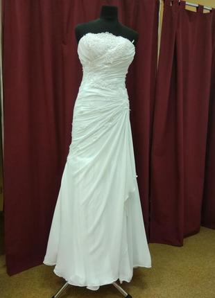 Белое прямое свадебное платье