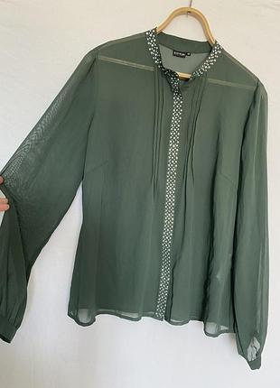 Нова нарядна сорочка зеленого кольору