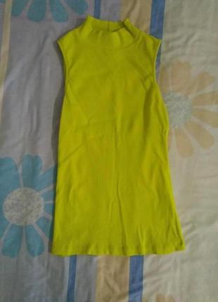 Яркая салатовая футболка в обтяжку "pink woman"