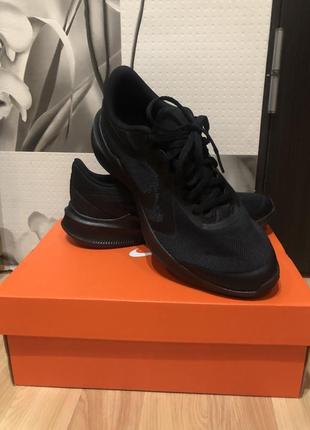 Кросівки nike оригінал 39 розмір