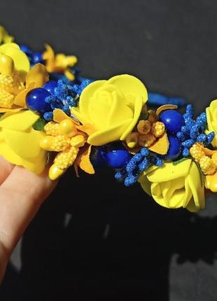 Обруч з квітами