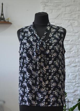 Блузка атм з таким малюнком візуально зменшує розмір❗