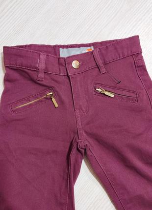 Брюки брюки джинсы стрейчевые бордовые для девочки2 фото