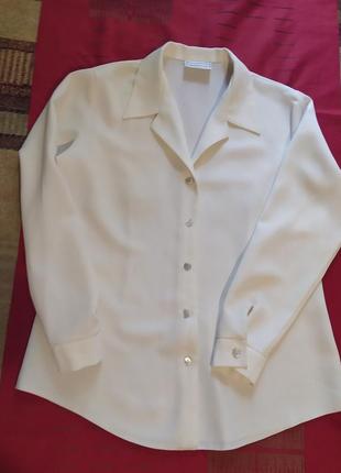 Блуза біла з молочним відливом щільна1 фото