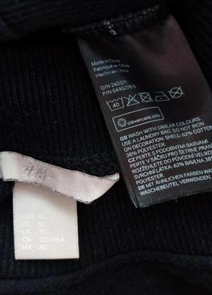 Толстовка, світшот h&m чорного кольору з вишивкою та паєтками5 фото