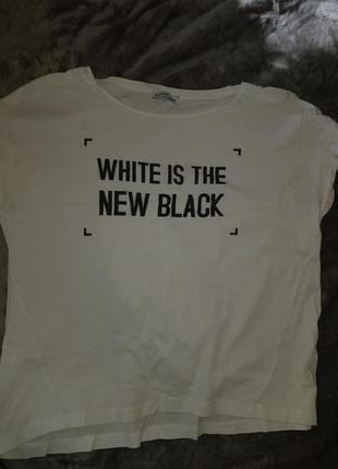 Жіноча футболка