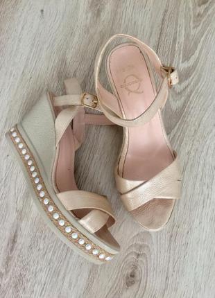 Босоніжки 39р.