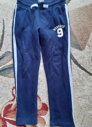 Утеплені спортивні штани, бренд oshkosh, 8 років.