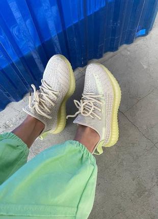 Adidas yeezy boost 350 grey / lime
 женские кроссовки адидас ези3 фото