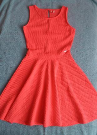 Яркое, воздушное платье на xs