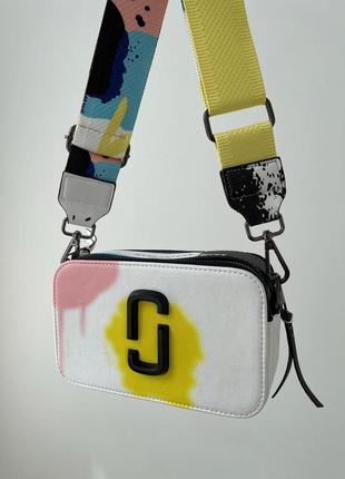 Якрая разноцветная женская сумка бренд белая3 фото