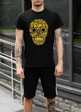 Чоловіча чорна футболка з принтом "череп"