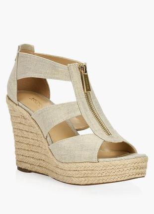 Босоножки на платформе mk damita wedge