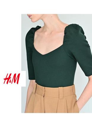 Красивый топ с объемными рукавами и вырезом на шее h&m. зеленая блуза плотная рукава фанарики.