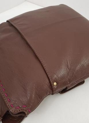 Стильная кожаная сумка crossbody красивого шоколадного цвета6 фото