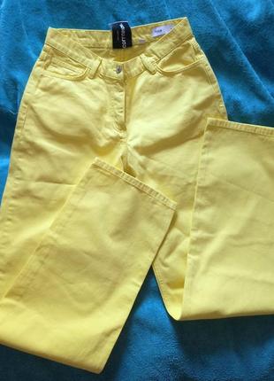 Жовті вільного крою сонячні джинсі.7 фото