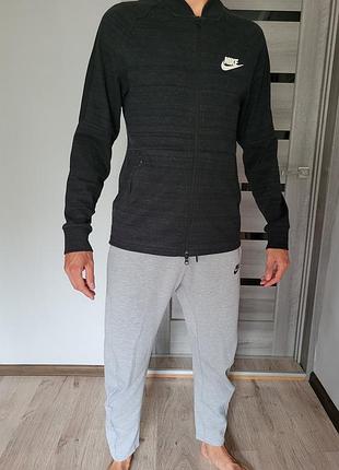 Кофта nike на замку