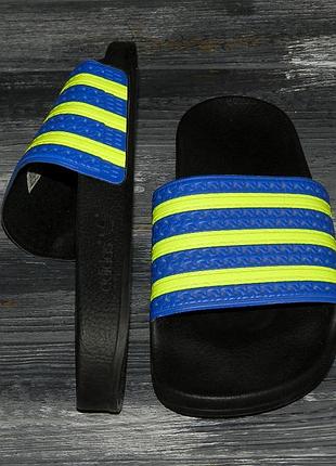 Жіночі оригінальні шльопки сланці для пляжу чи басейну adidas adilette