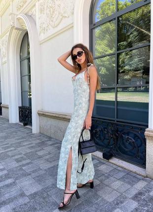 Сарафан с разрезом