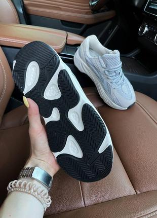 Кроссовки adidas
yeezy boost 700 v2 static6 фото