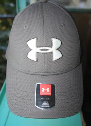 Фирменная кепка under armour