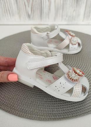 Босоніжки дитячі, закриті, для дівчинки tm weestep