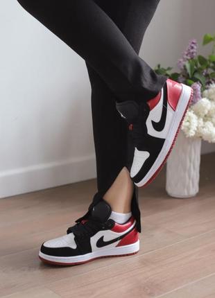 Nike air jordan 1 low white/black/red жіночі кросівки найк аір форс2 фото