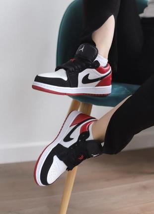 Nike air jordan 1 low white/black/red жіночі кросівки найк аір форс4 фото