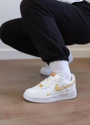 Nike air force 1 low mini swoosh beige жіночі кросівки найк аір форс5 фото