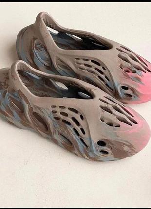 Тапочки adidas yeezy foam runner ‘mx sand grey’3 фото