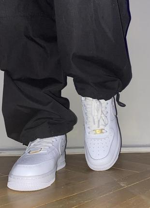 White air force 1 gold