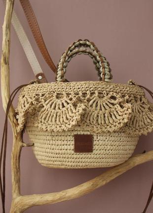 Гарна сумочка з рафії «гарденія» в натуральному кольорі,сумочка з рафії з короткими ручками і довгим ременем.