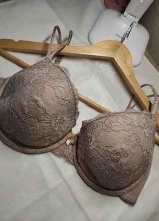 Бюстгальтер