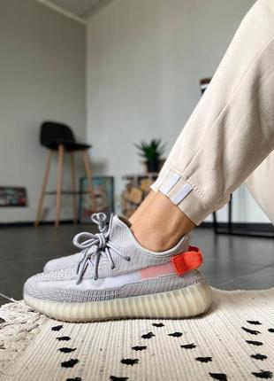 Adidas yeezy boost 350 v2 'tail light' жіночі кросівки адідас ези буст6 фото