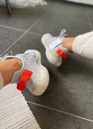 Adidas yeezy boost 350 v2 'tail light' женские кроссовки адидас ези буст7 фото