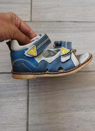 Шкіряні ортопедичні босоніжки