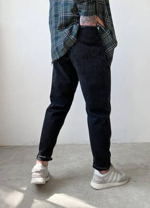 Розпродаж чоловічі стильні джинси мом із щільного котону в чорному кольорі4 фото