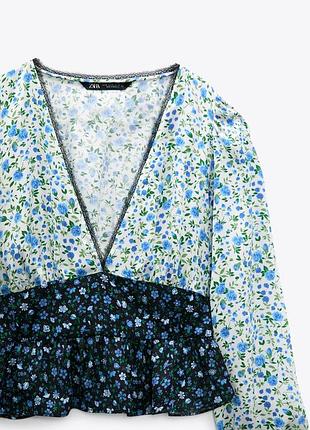 Блуза в квітковий принт zara