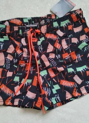 Шорти із низькою посадкою