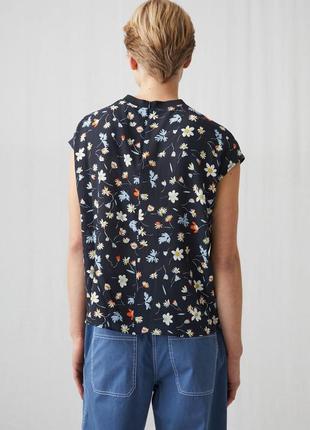 Блуза жіноча arket sleeveless floral top3 фото