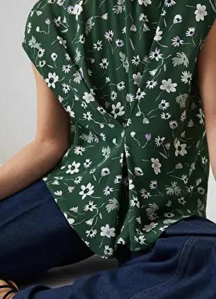 Блуза жіноча arket sleeveless floral top green1 фото