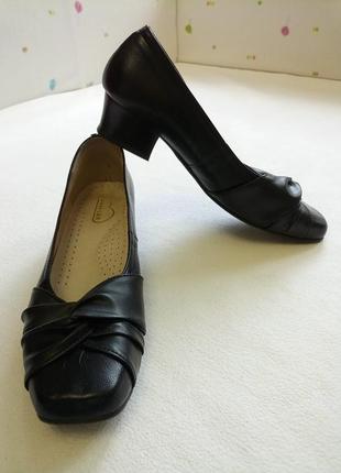 Жіночі туфлі на підборах novaflex (шкіра, італія)2 фото
