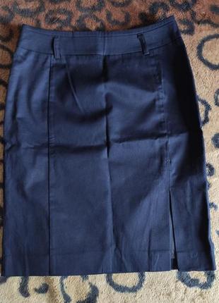 Юбка с разрезом на ногу