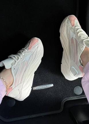 Adidas yeezy boost 700 v2 static pink жіночі круті кросівки адідас ізі рожеві кремові жіночі кремові рожеві кросівки izi5 фото