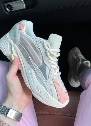 Adidas yeezy boost 700 v2 static pink жіночі круті кросівки адідас ізі рожеві кремові жіночі кремові рожеві кросівки izi2 фото