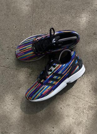 Adidas flux яскраві кросівки